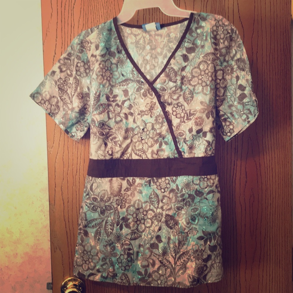 Scrub top